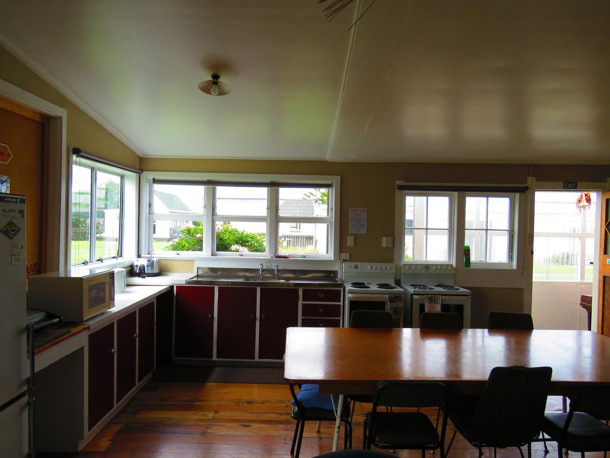 Opunake Motel And Backpackers Lodge Номер фото